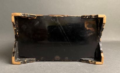 Small jewelry cabinet in black lacquered...