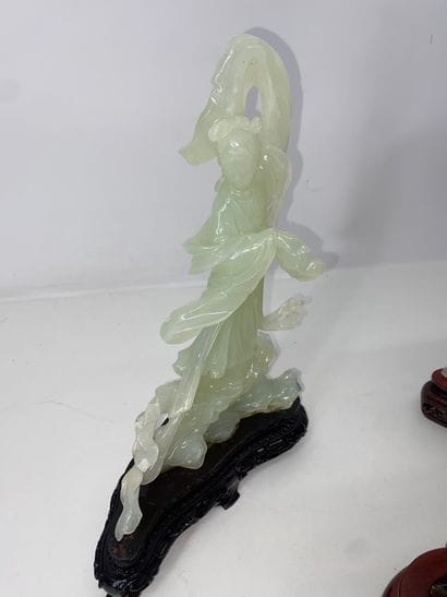 CHINA Set of five statuettes in hard stones...