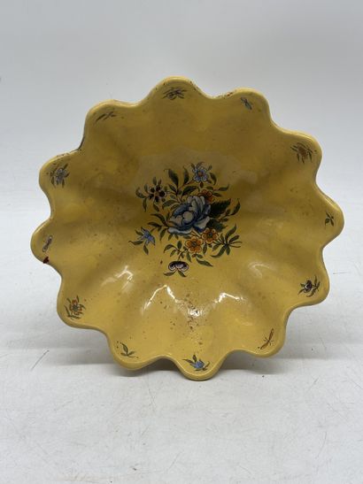 Earthenware display bowl with polychrome...