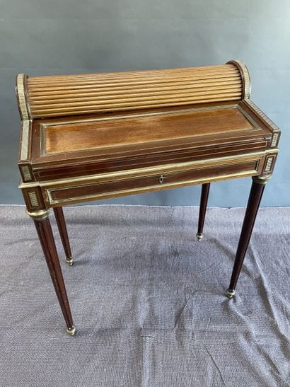 Small mahogany slatted cylinder desk, tapered...