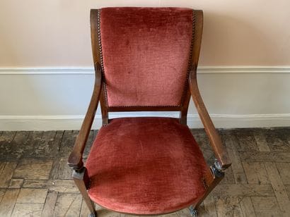 Fauteuil à dossier retourné en bois naturel...