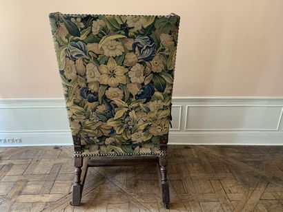 Fauteuil à oreilles basculant en bois naturel...