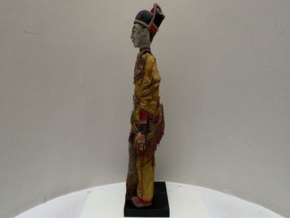 Marionnette de théatre en bois peint, tissus...