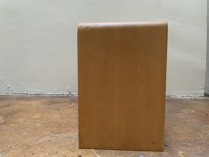 Tabouret bas curule en bois de placage, style...