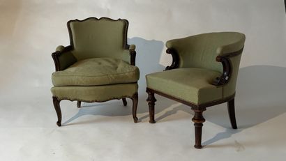 Lot :
- Bergère cabriolet en bois naturel,...