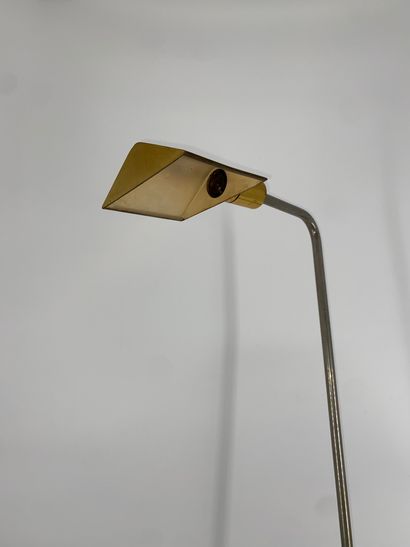 Lampe de lecture en laiton verni et métal...