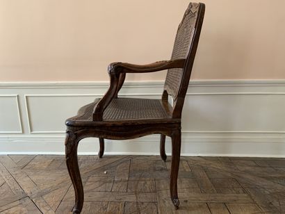Fauteuil à dossier droit canné en bois naturel...