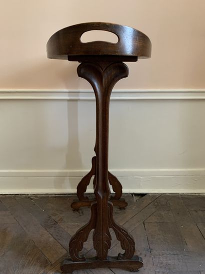 Emile GALLE (1846-1904)
Table à thé à plateau...