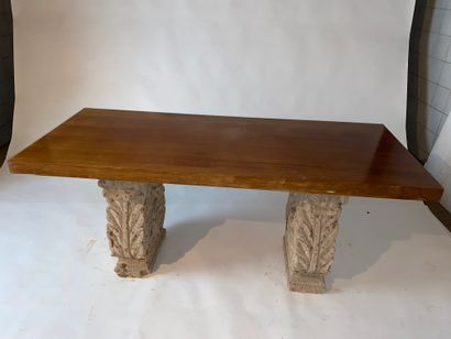 Table console composée d’un piétement en...