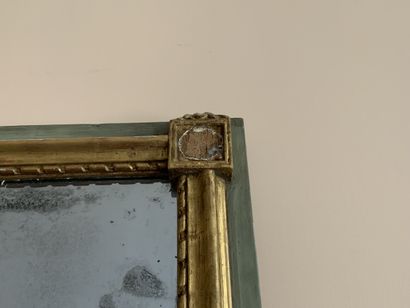 Glace rectangulaire en bois laqué vert et...