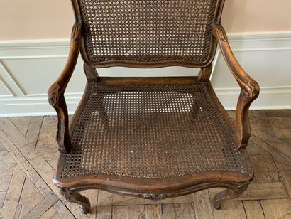 Fauteuil à dossier droit canné en bois naturel...