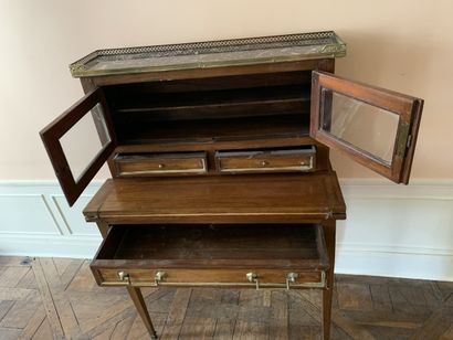 Bureau bonheur du jour en bois de placage...