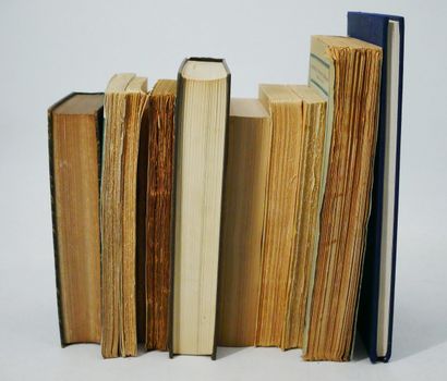 Lot :
- Karl BARTH. 
Les Allemands et nous.
Delachaux...