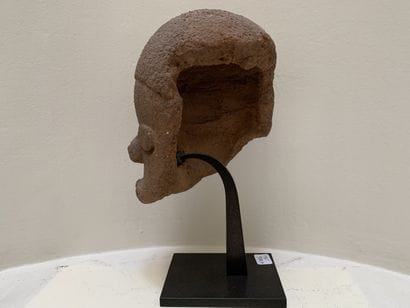 Partie de visage en terre-cuite, Nok Nigéria
H...