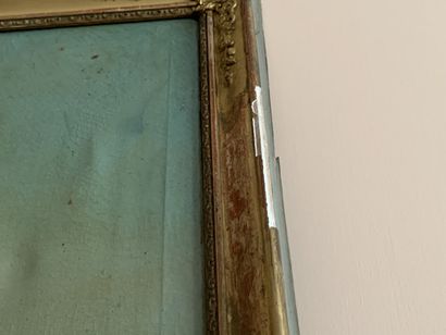 Trumeau en bois laqué vert et redoré surmonté...
