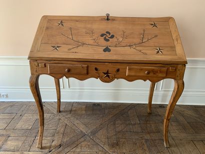 Bureau de pente en bois naturel marqueté...