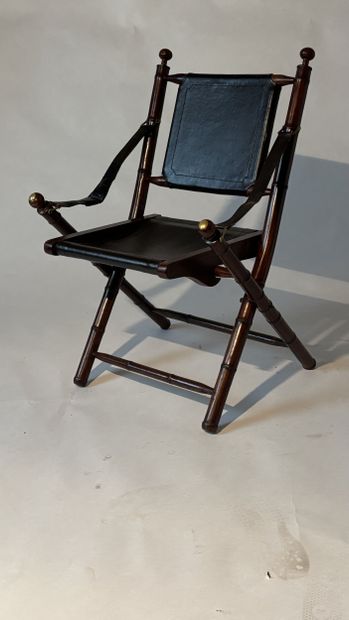 Lot :
- Fauteuil de bureau en bois naturel...