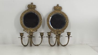 Paire d'appliques à fond de miroir rond à...