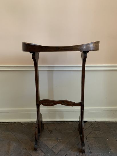 Emile GALLE (1846-1904)
Table à thé à plateau...