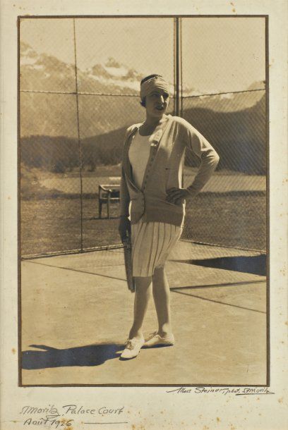 grande photographie de Suzanne Lenglen à...