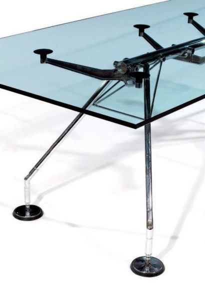 TRAVAIL CONTEMPORAIN
Table de réunion à structure...