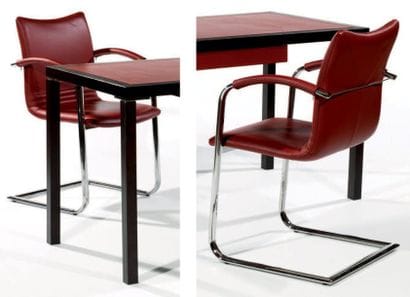 TRAVAIL CONTEMPORAIN
Paire de fauteuils à...