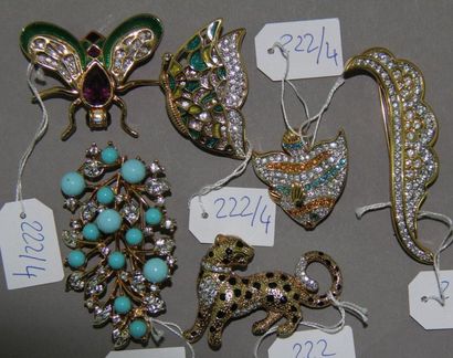 SWAROWZK
Lot composé de 4 broches en métal...