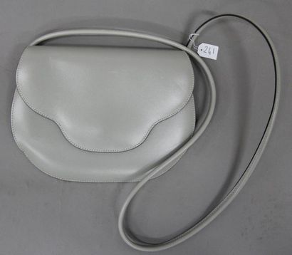 HERMÈS Paris made in France
Pochette «Paula»...