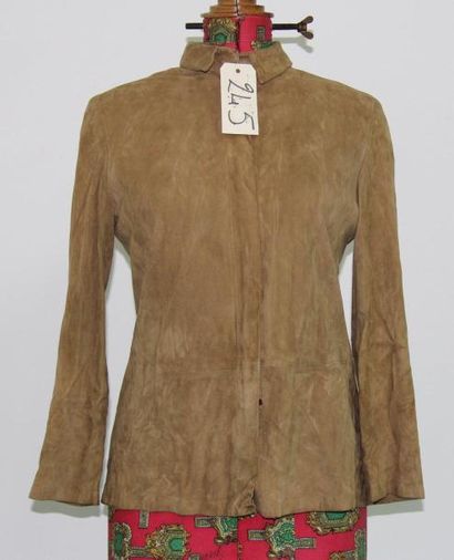 ERIC BOMPARD
Veste en veau velours moutarde,...