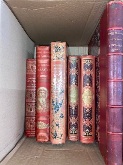 Important lot comprenant environ 230 livres...