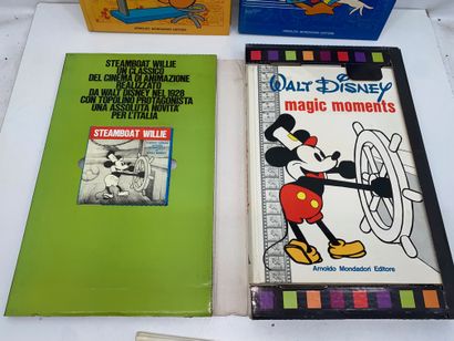 TOPOLINO, MICKEY, GOOFY, DONALD 
Set includes:
-...