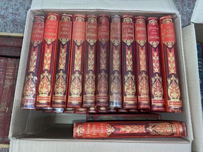 Important lot comprenant environ 185 volumes...
