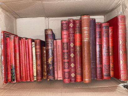 Lot of 11 boxes containing approximately...