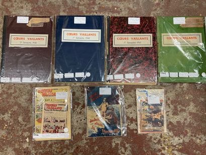 CŒURS VAILLANTS :
Lot comprenant : 
-	4 albums...