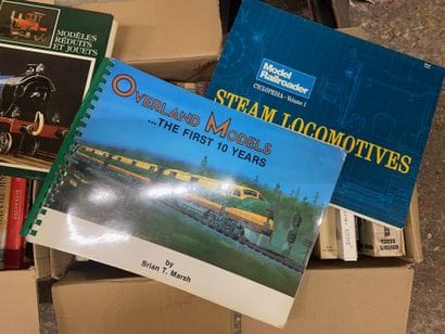 MODELISME FERROVIAIRE ET CHEMINS DE FER 
Ensemble...