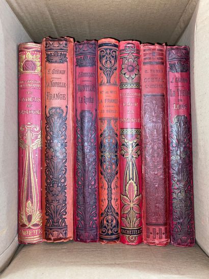 Important lot comprenant environ 230 livres...
