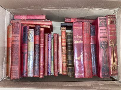 Lot d’environ 215 livres d’aventures, romans,...