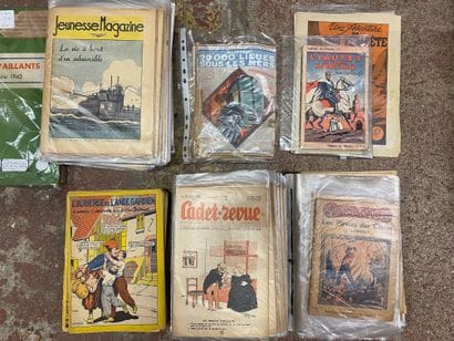 CŒURS VAILLANTS :
Lot comprenant : 
-	4 albums...