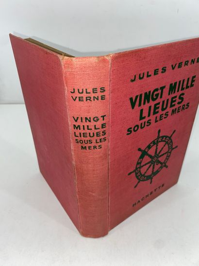Jules, VERNE 
Vingt mille lieues sous les...