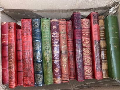 Lot of 11 boxes containing approximately...