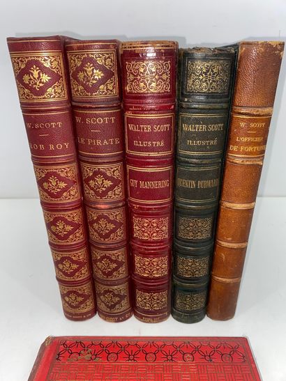 Walter SCOTT 
8-volume set: 
- Kenilworth...