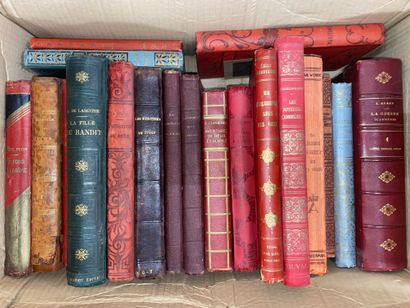 Set of 6 boxes containing approximately 110...