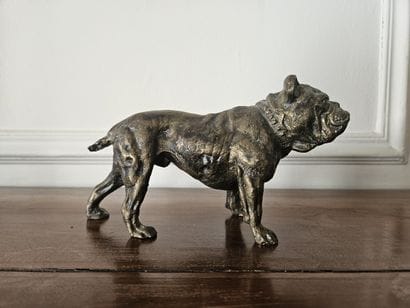Ecole moderne
Bouledogue
Sculpture en bronze
H...