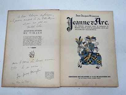Lot de huit albums, dont :
-	Napoléon, illustré...