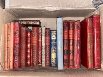 Lot of 11 boxes containing approximately...
