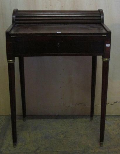 Bureau à gradin en bois de placage et filets...