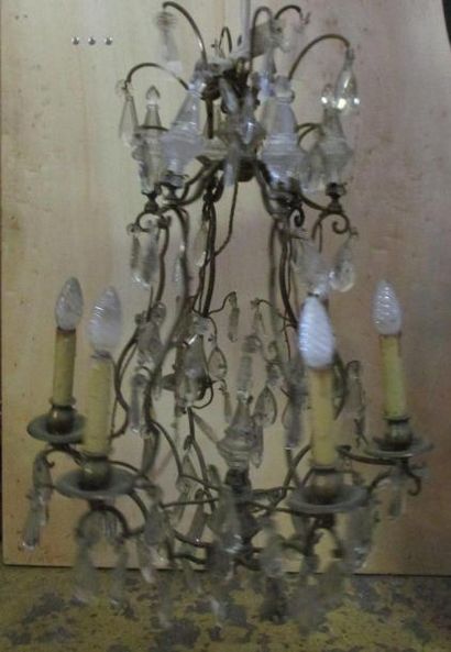 Lustre cage en métal et pampilles à six bras...