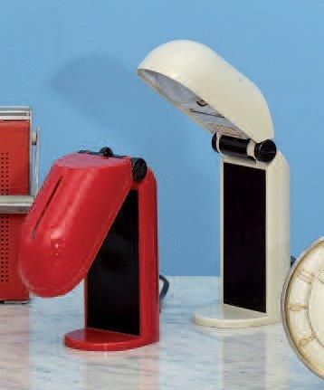 TRAVAIL ITALIEN 1960
Deux appliques en plastique...