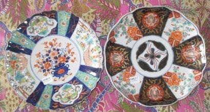 CHINE
Deux assiettes en porcelaine à décor...