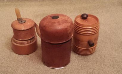 Trois boites en bois